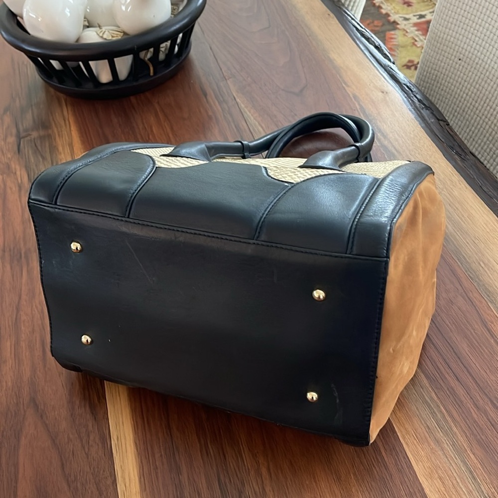 Pour La Victoire Large Butler Gorgeous Leather Tote Handbag. P1250 - Picture 6 of 16
